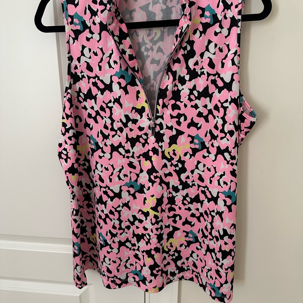 Women’s sleeveless zipper golf tee. Excellent condition by Jamie Sadock size XL